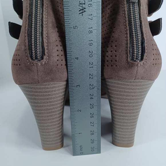 White Mountain Size 9 SAGE Brown Perforated Peep Toe Bootie 3" Stacked Heel - Picture 9 of 9